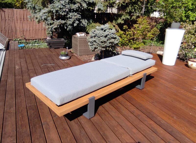 CROTONE-5.jpg Aluminiowy leżak ogrodowy z materacem LAZZARO