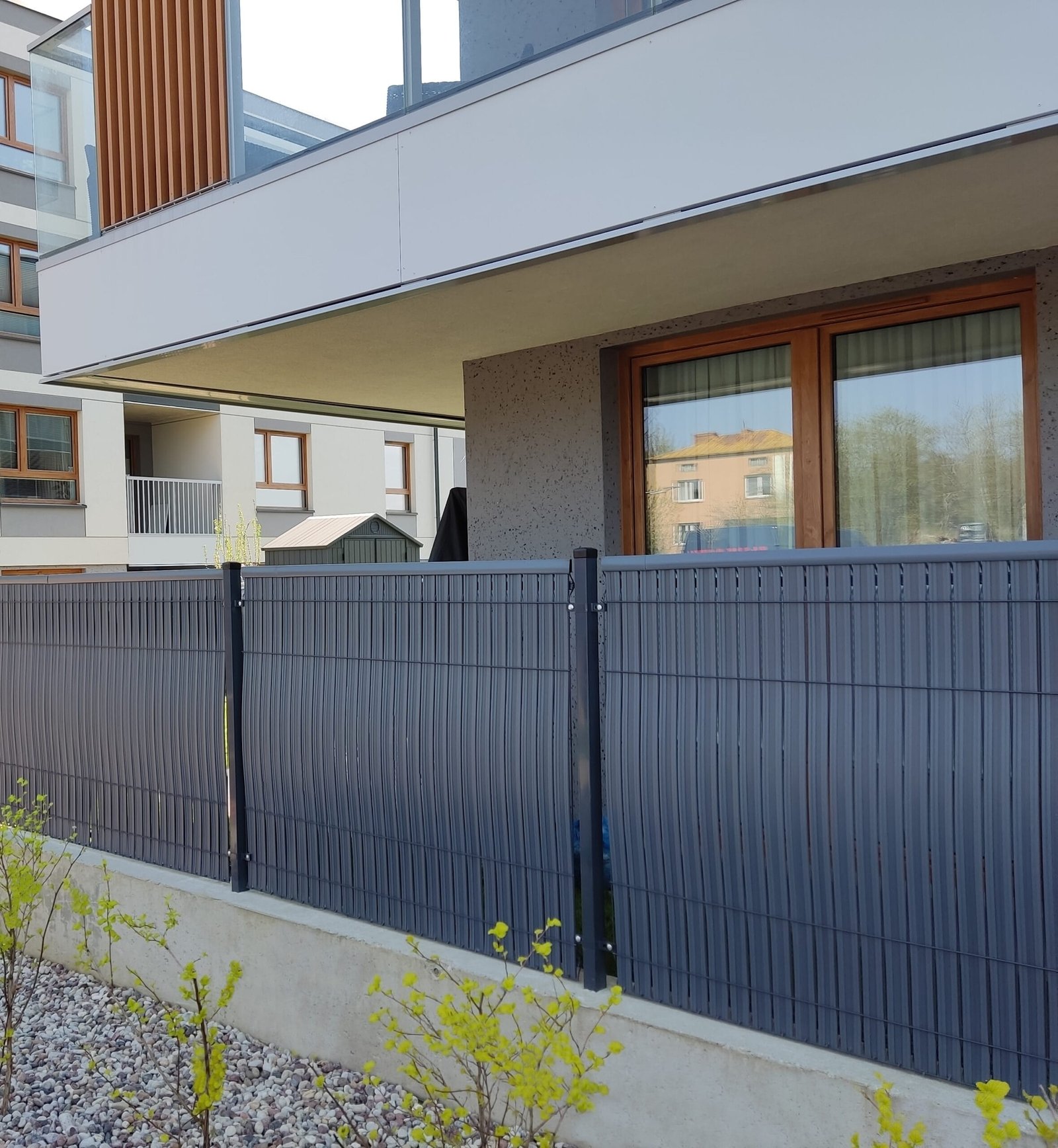 Listwy pionowe do paneli ogrodzeniowych - 123cm x 250cm - ANTRACYT (44-62mm) 11 listwy pionowe do ogrodzen panelowych scaled Listwy pionowe do paneli ogrodzeniowych - 123cm x 250cm - ANTRACYT (44-62mm)